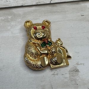 Gold toned vintage bear brooch | Gerry’s